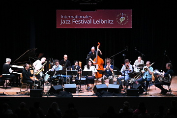 Sarah Chaksad Large Ensemble © Patrick Španko.jpg