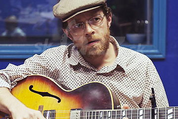 Lučenec: Hudba v kruhu – Eric Chenaux v sobotu !!!