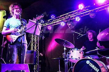 BA: Klub pod lampou – Clube de esquiar !!!