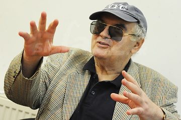 Klavirista a skladateľ Béla Szakcsi Lakatos !!!