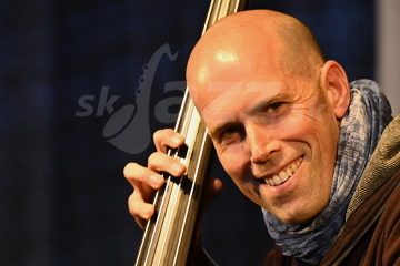 Kontrabasista Chris Jennings !!!