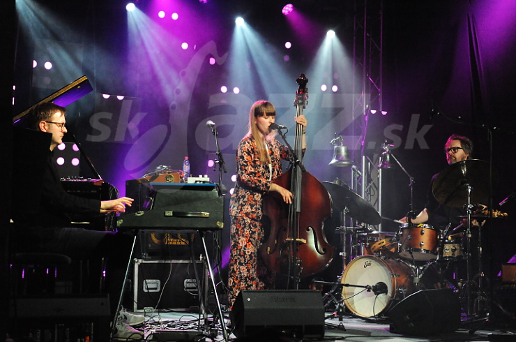 Ellen Andrea Wang Trio !!!