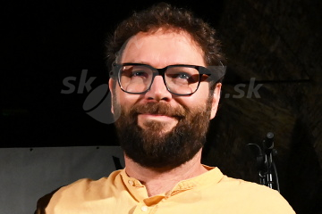 Bubeník, perkusionista a skladateľ András Dés !!!