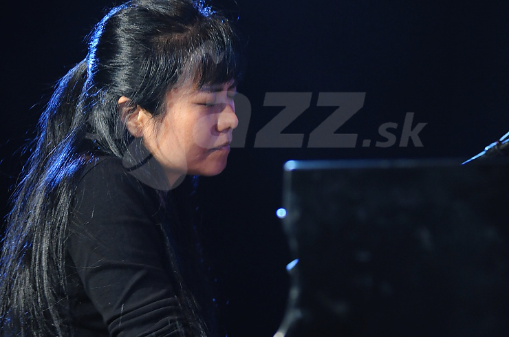 Klaviristka Satoko Fujii !!!